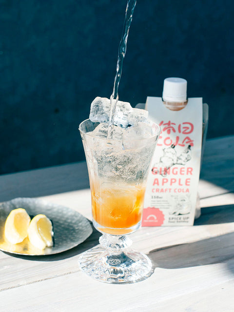 休日COLA GINGER APPLE パウチ 150ml【4本】 送料無料